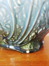 Cache pot art nouveau aux pivoines en barbotine 