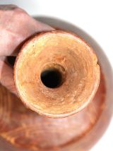 Récipient en terre d'Afrique à long col avec déco géomètriqu