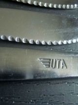 Lot de 12 couteaux UTA inox , vintage