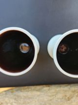 Duo de mazagrans vintage - Elégance florale et charme rétro