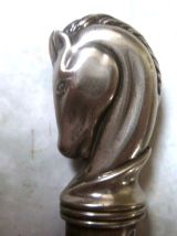 Décapsuleur tete cheval sur colonne , vintage