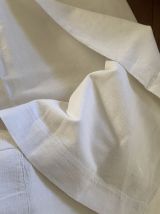 Grand drap blanc de trousseau monogramme À M.