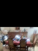 SALLE À MANGER COMPLÈTE 