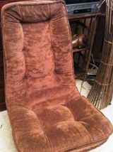 CHAISE OU FAUTEUIL PIVOTANT EN VELOURS, PIEDS BOIS