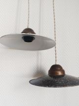 Paire de suspensions industrielles en tôle émaillée vintage 
