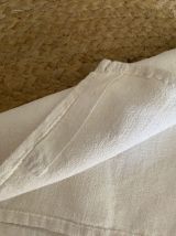 Lot de 4 torchons blancs anciens  et differents 