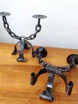 Paire de bougeoirs chaînes en fer forgé, Espagne 
