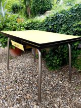 Table formica jaune citron vintage 1960 