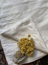 Nappe ancienne en fil de coton damassé  monogramme SL.