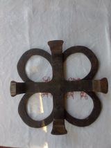 Dessous de plat fer a cheval 