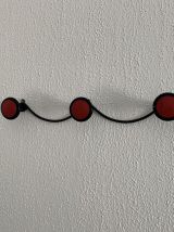 Portemanteau vintage 1960 rouge et noir 3 patères mural - 45