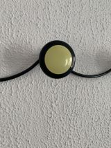 Portemanteau vintage 1960 mural jaune banane 4 patères - 65 