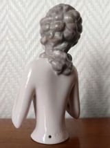 Demi figurine Marie-Antoinette porcelaine allemande 
