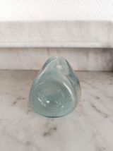 Deux carafes en verre bullé style Biot 