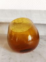 Bol ou verre penché ambré signé Biot 