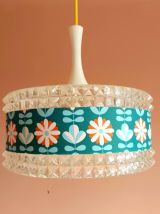 Suspension en plexiglas et fleurs vintage 1970 