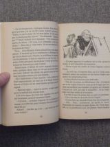 Le Crâne Percé d'un Trou- Evelyne Brisou Pellen 
