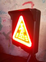 Feu signalisation piéton sur pied 