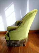 Fauteuil crapaud en velours vert art déco 