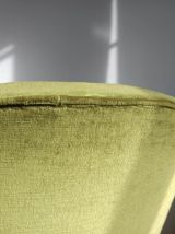 Fauteuil crapaud en velours vert art déco 