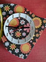Horloge vintage pendule murale silencieuse "Fleurs oranges"