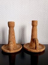 Paire de bougeoirs liège et terre-cuite. 