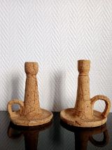 Paire de bougeoirs liège et terre-cuite. 