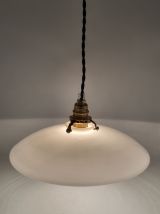 Suspension en opaline