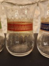 6 verres orientaux anciens – charme et couleur