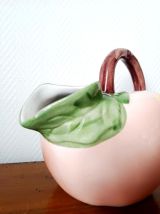 Pichet pêche en barbotine vintage 1960 