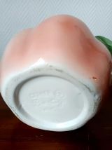 Pichet pêche en barbotine vintage 1960 