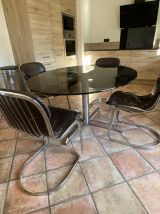 Table Florence Knoll pour Roche Bobois. 1970. 152x116