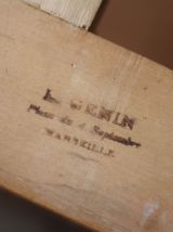 Magnifique commode en noyer L. GENIN (Marseille). Vers 1900.