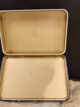 Boîte à gâteaux rétro – motif folklorique, métal peint