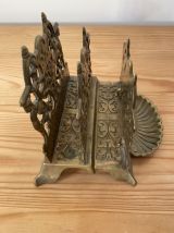 Ancien porte courrier ou lettres en bronze massif.