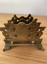 Ancien porte courrier ou lettres en bronze massif.