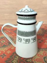 Cafetière et théière en tôle émaillée (Geneviève Lethu)