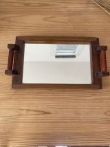 Plateau art déco en bois et miroir.