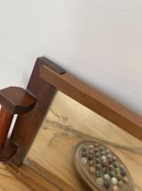 Plateau art déco en bois et miroir.