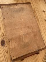 Plateau art déco en bois et miroir.