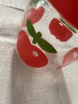 Pot Henkel pommes  rouges .