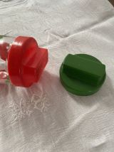 Pot Henkel pommes  rouges .