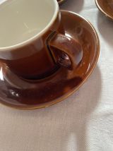 3 grandes tasses et sous-tasses bistrot.