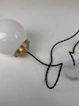 PAIRE D’ANCIENNES SUSPENSIONS EN OPALINE VINTAGE 13 CM