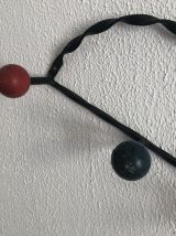 Portemanteau vintage 1960 coeur 5 patères boules bois - 60 c