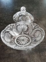 Bonbonnière en cristal de bohème de Pologne. 