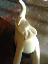 sculpture petit éléphant ivoire