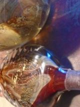 Flacon verre soufflé a inclusions signé marcel sabat