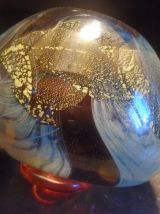 Flacon verre soufflé a inclusions signé marcel sabat