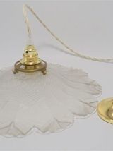 Suspension (décor toile d'araignée)